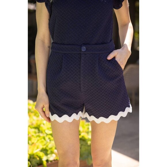 Textured Ric Rac trim Shorts - Picture 6 of 8